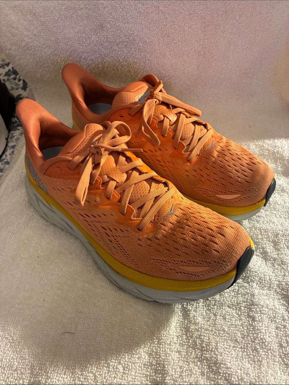 Hoka One One Clifton 8 Women’s Running Sneakers “Sun baked shell coral/citrus”